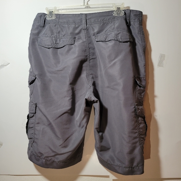 Iron CO men's Cargo shorts size 31 very light weight one small spot - Picture 6 of 10